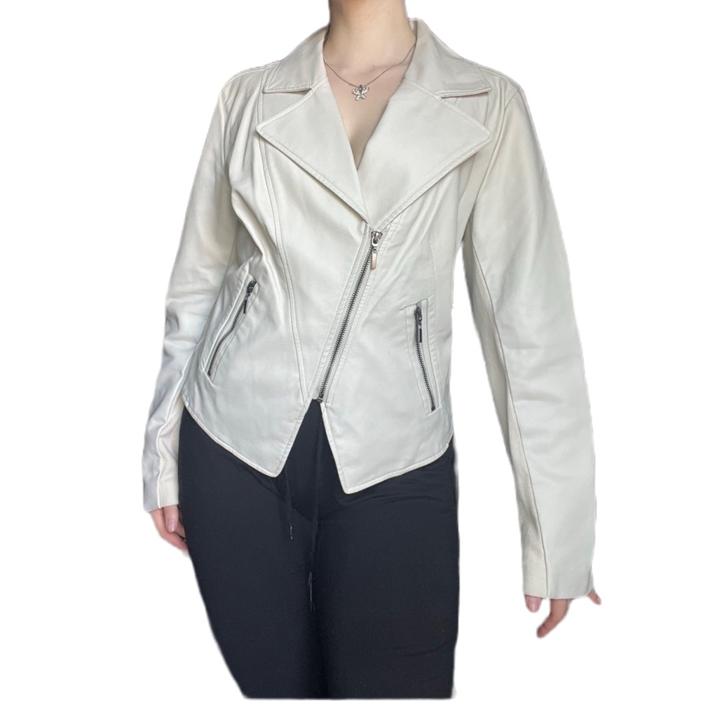 JLO JACKET!